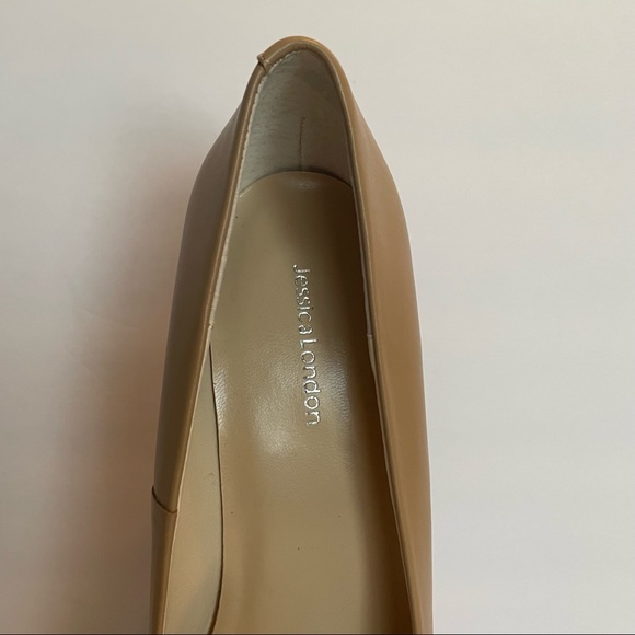 New Jessica London tan heals.  Size 8 1/2M - Picture 5 of 16